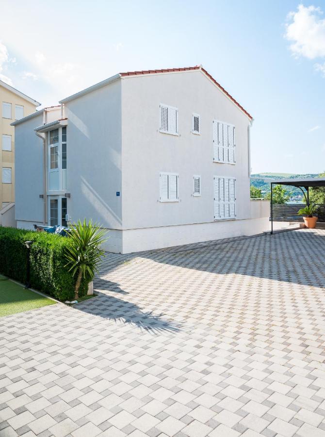 Vdl Apartments Trogir Exterior foto